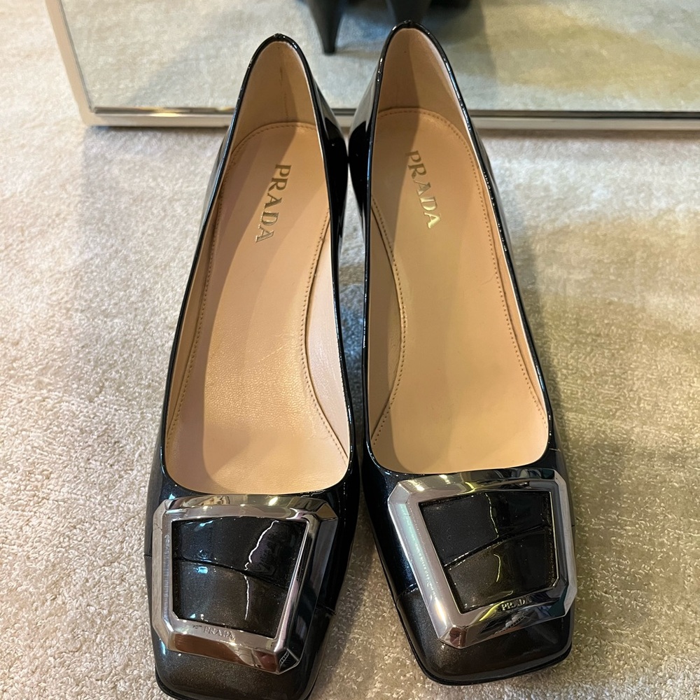 Prada Patent Pump - Picture 4 of 6